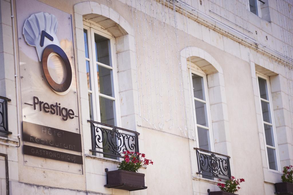 O Prestige Hotel Bauge-en-Anjou Exterior photo
